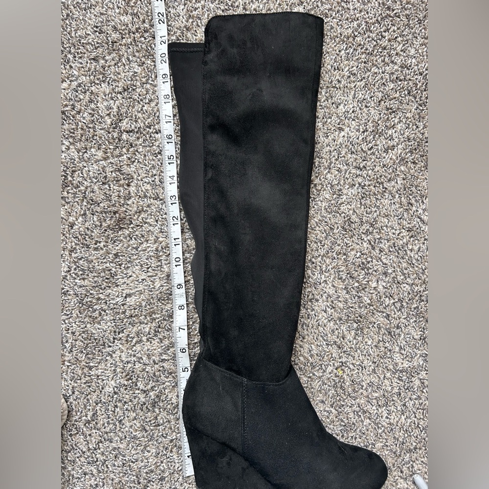Chinese Laundry Faux Suede Knee High Wedge Heel size 37.5/7M - Picture 6 of 7